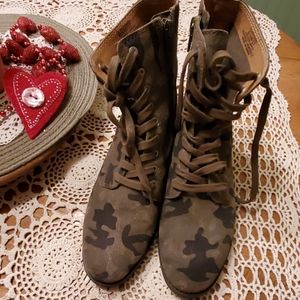 Lucky Brand Camo boots